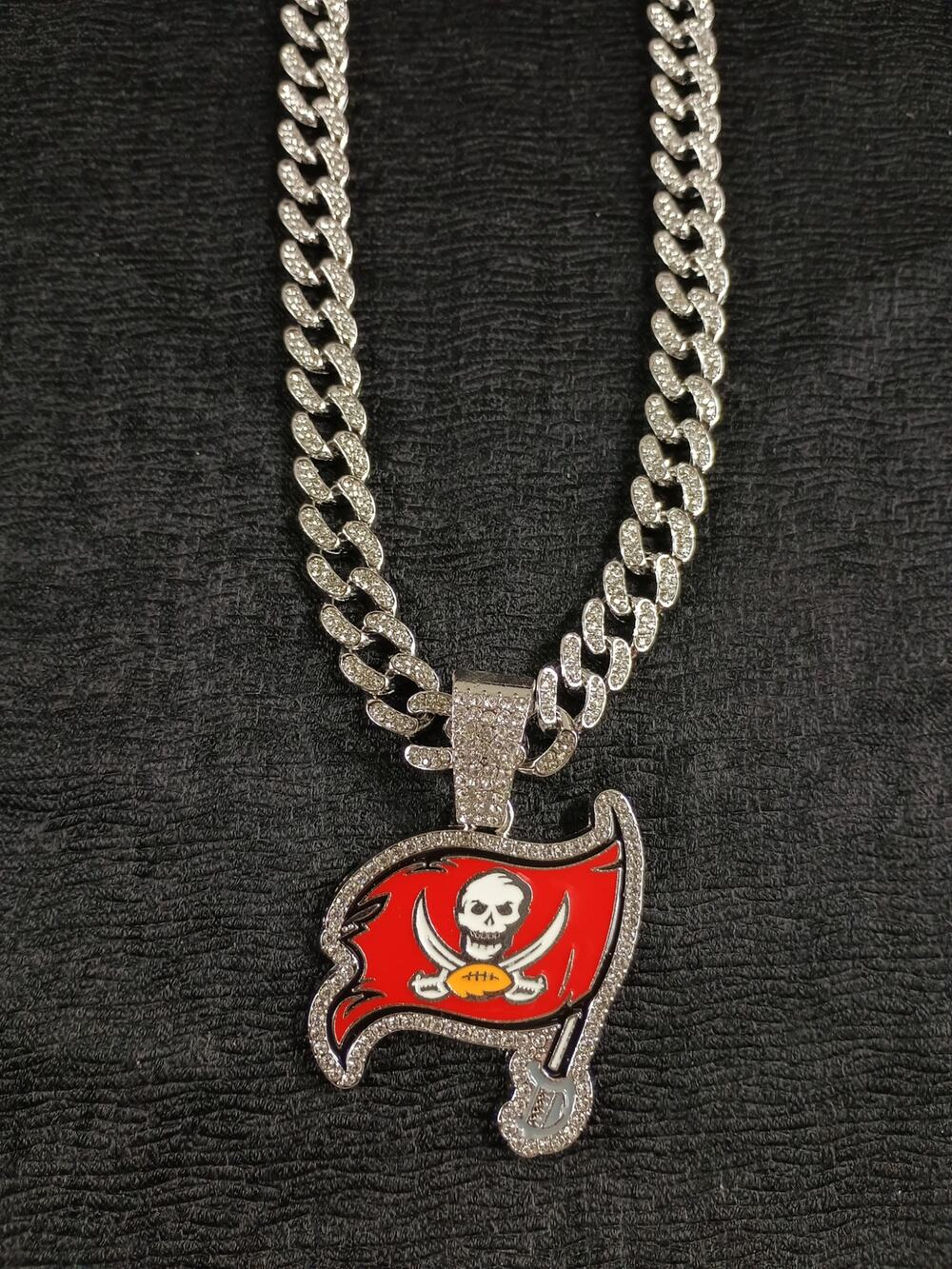 Tampa Bay Buccaneers Necklace Pendant Chain Link NFL Football Hip Hop Jewelry